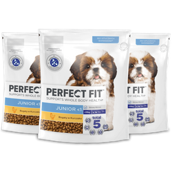 Perfect Fit™ Junior (<1) 3x825g – sucha karma pełnoporcjowa dla szczeniąt małych ras, bogata w kurczaka